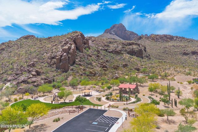 8464 N VAN CLEEVE Lane, Tucson, AZ 85743