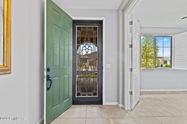 8464 N VAN CLEEVE Lane, Tucson, AZ 85743