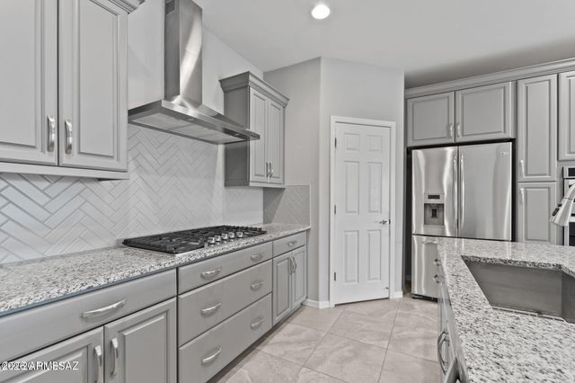 8464 N VAN CLEEVE Lane, Tucson, AZ 85743