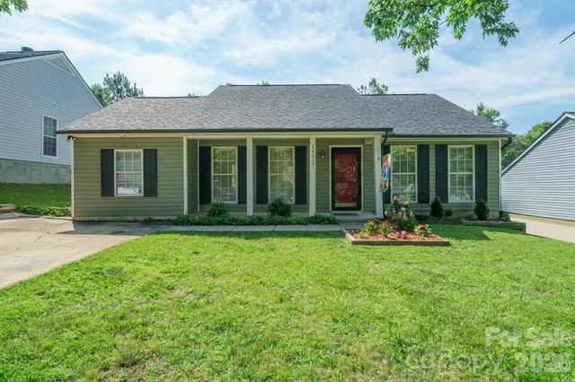 14019 Eden Court, Pineville, NC 28134
