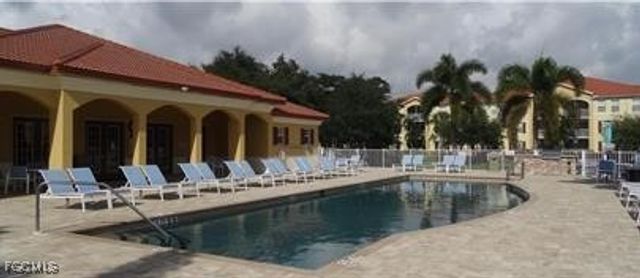 4121 Residence DR 311, Fort Myers, FL 33901