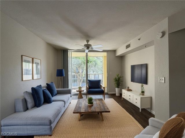 4121 Residence DR 311, Fort Myers, FL 33901