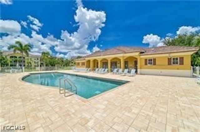 4121 Residence DR 311, Fort Myers, FL 33901