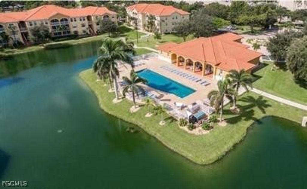 4121 Residence DR 311, Fort Myers, FL 33901