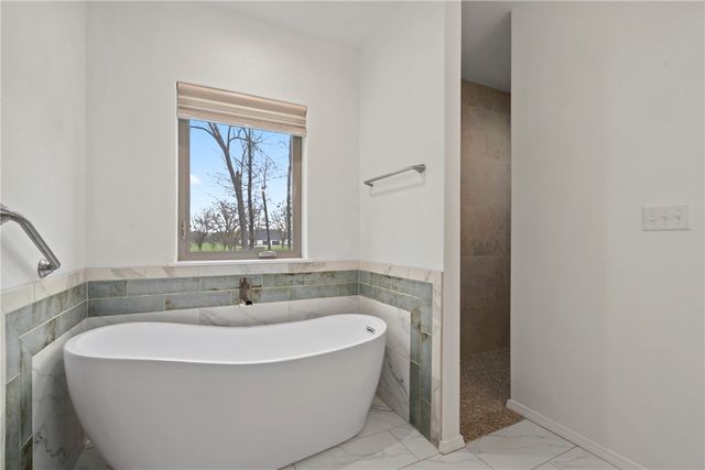 12029 S Edmondson Road, Gentry, AR 72734