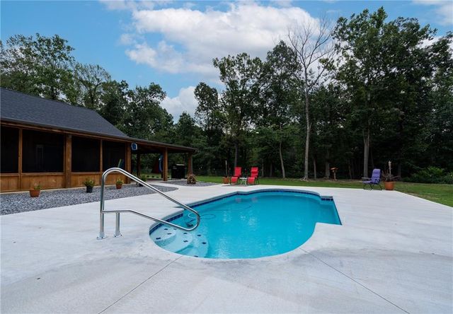 12029 S Edmondson Road, Gentry, AR 72734