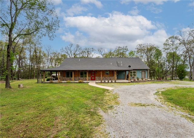 12029 S Edmondson Road, Gentry, AR 72734