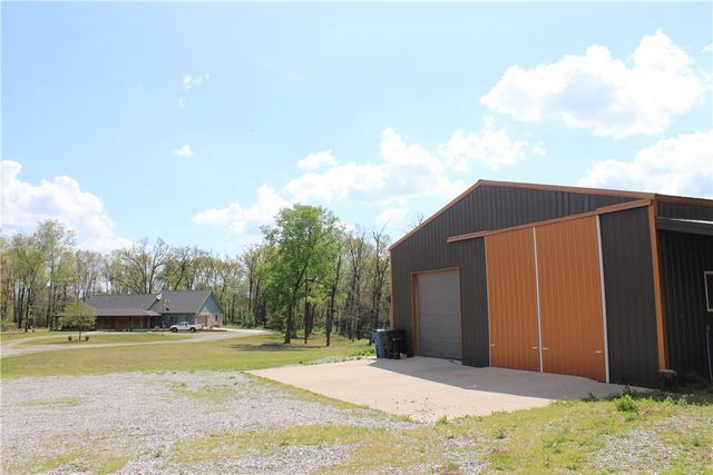 12029 S Edmondson Road, Gentry, AR 72734
