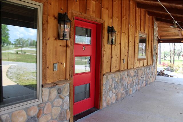12029 S Edmondson Road, Gentry, AR 72734