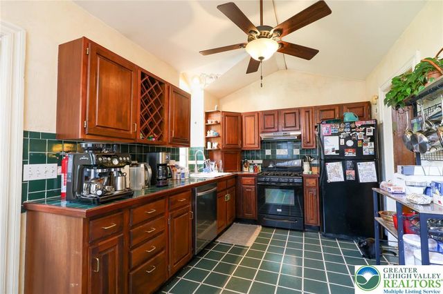 525 3rd Avenue, Bethlehem City, PA 18018