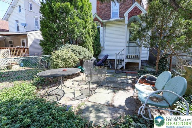 525 3rd Avenue, Bethlehem City, PA 18018