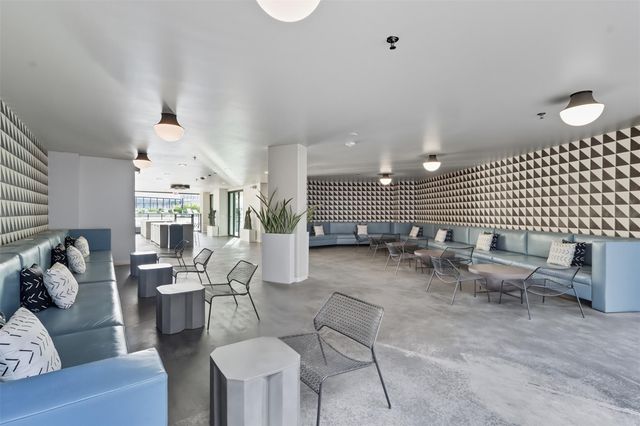 800 Embassy DR 320, Austin, TX 78702