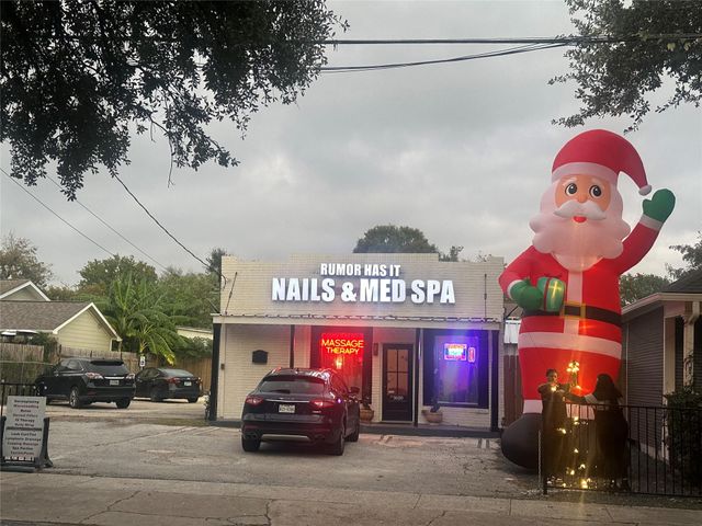 3020 Houston Avenue, Houston, TX 77009