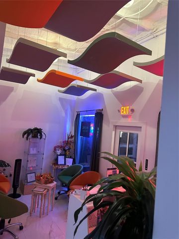 3020 Houston Avenue, Houston, TX 77009