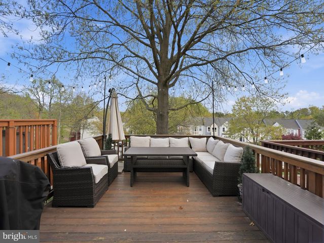 5903 SIR CAMBRIDGE WAY, Alexandria, VA 22315