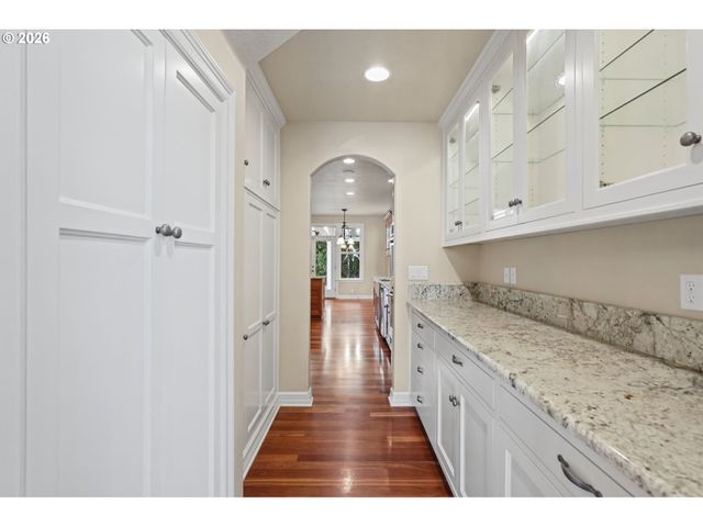 2240 TURNBERRY Ct, Eugene, OR 97401