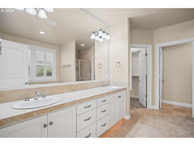 2240 TURNBERRY Ct, Eugene, OR 97401