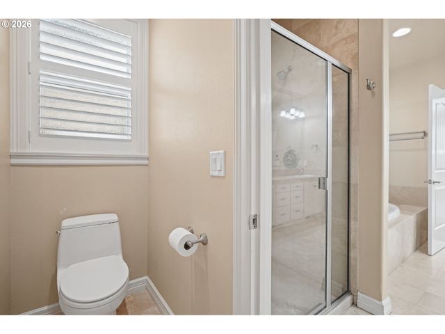 2240 TURNBERRY Ct, Eugene, OR 97401