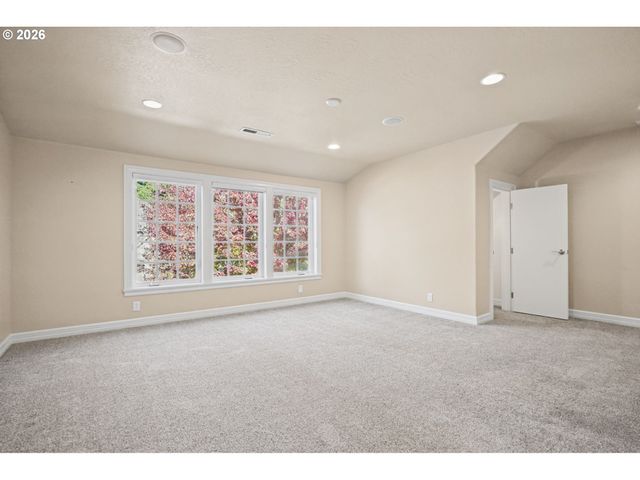 2240 TURNBERRY Ct, Eugene, OR 97401