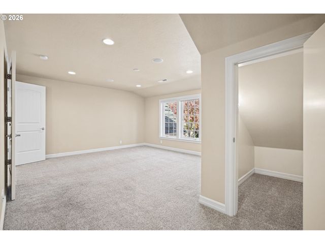 2240 TURNBERRY Ct, Eugene, OR 97401