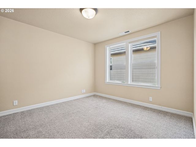 2240 TURNBERRY Ct, Eugene, OR 97401