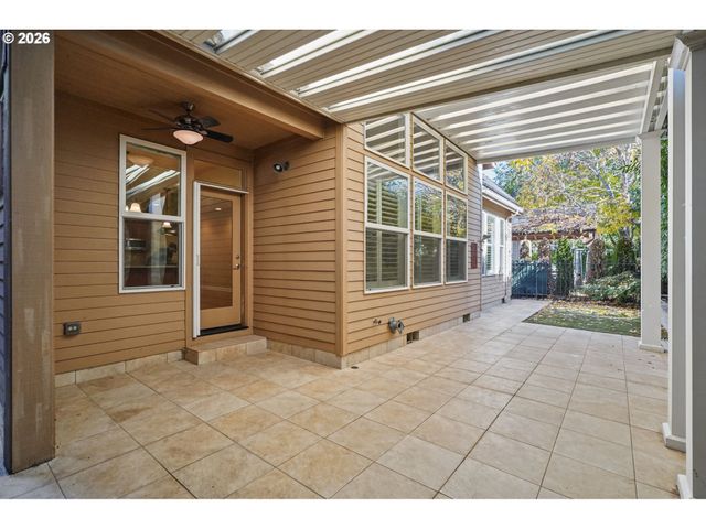 2240 TURNBERRY Ct, Eugene, OR 97401
