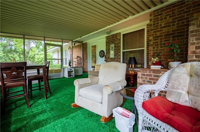 212 Golfview Drive, Hilltop Lakes, TX 77871