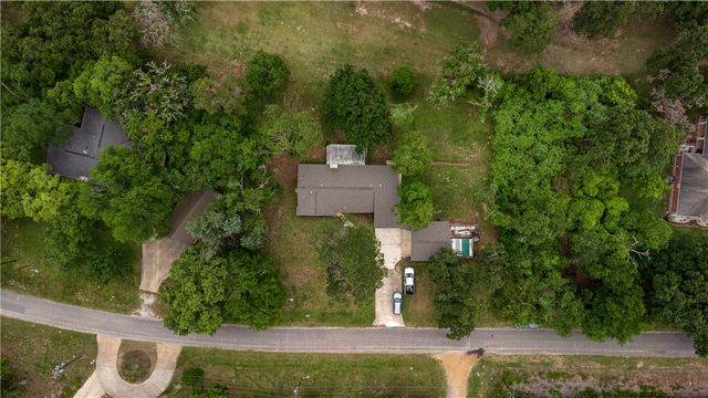 212 Golfview Drive, Hilltop Lakes, TX 77871