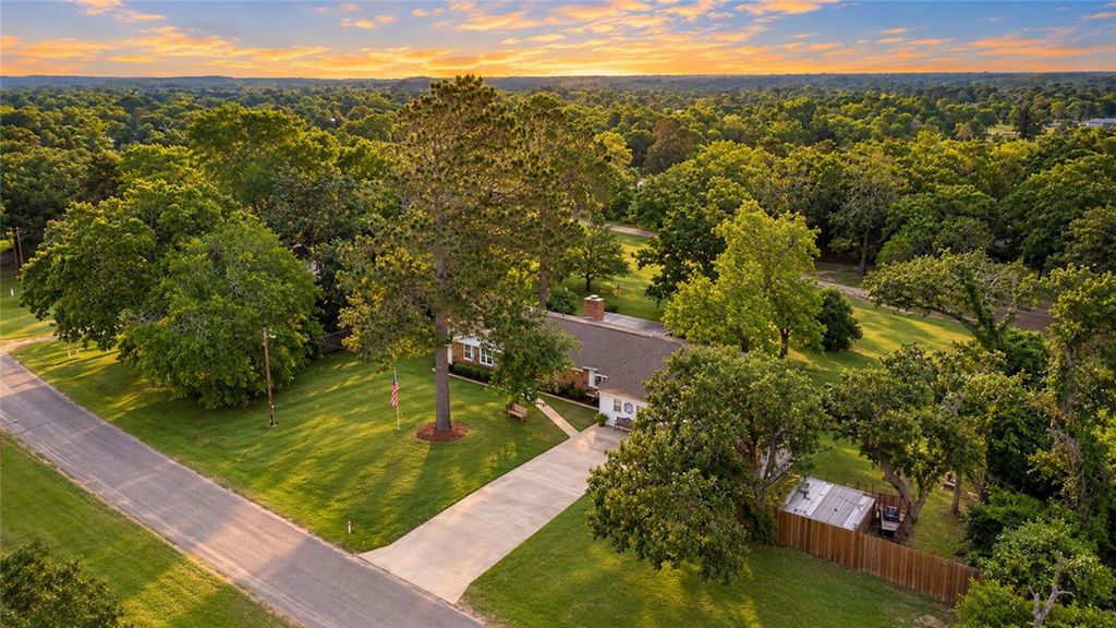 212 Golfview Drive North, Hilltop Lakes, TX 77871 — photo 5