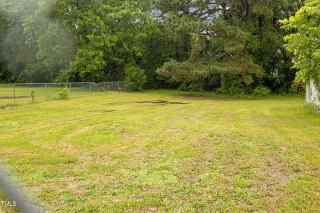 301 Harris Avenue, Raeford, NC 28376
