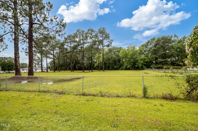 301 Harris Avenue, Raeford, NC 28376