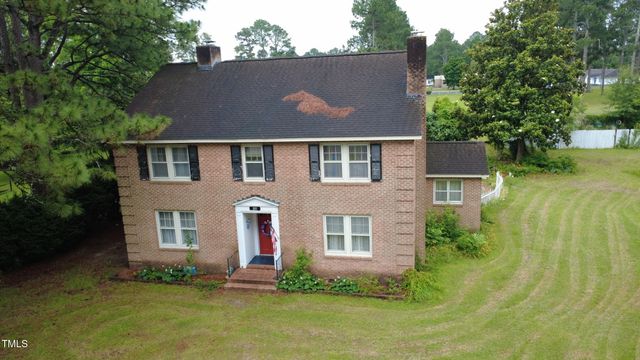 301 Harris Avenue, Raeford, NC 28376