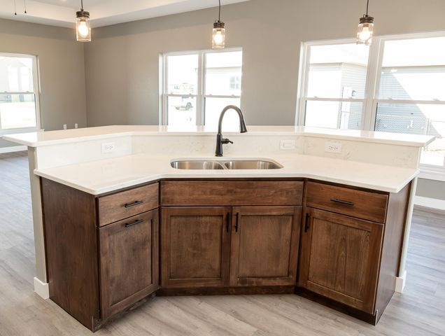 701 Hickory St, Janesville, IA 50647