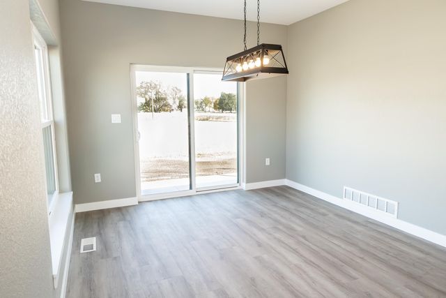 701 Hickory St, Janesville, IA 50647