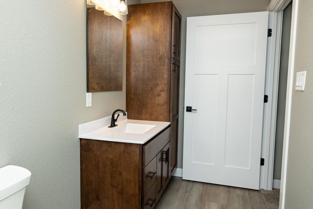 701 Hickory St, Janesville, IA 50647