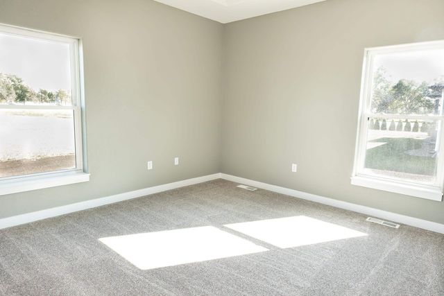 701 Hickory St, Janesville, IA 50647