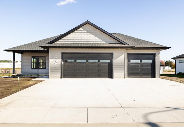 701 Hickory St, Janesville, IA 50647