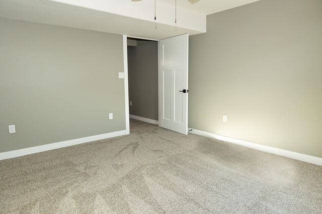 701 Hickory St, Janesville, IA 50647