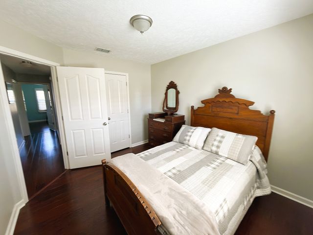 1606 Saint Andrews Dr, Murfreesboro, TN 37128