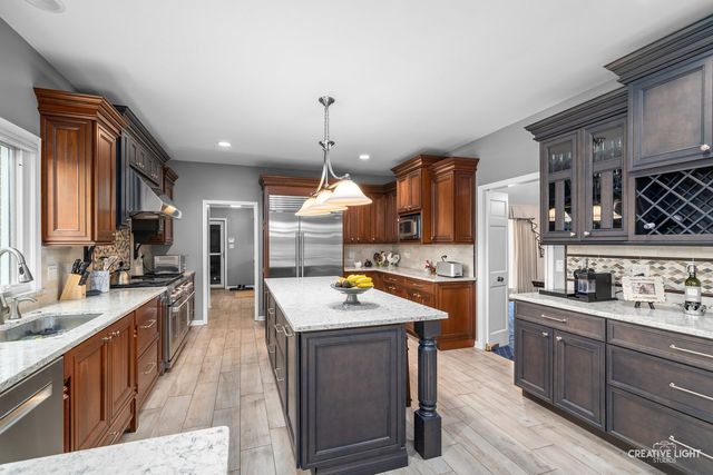 1900 Millburne Road, Lake Forest, IL 60045