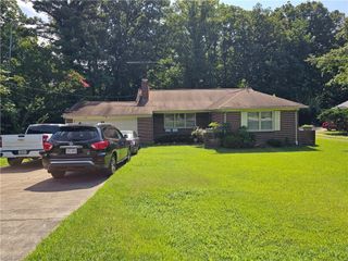 502 Ironbound RD, Williamsburg, VA 23188