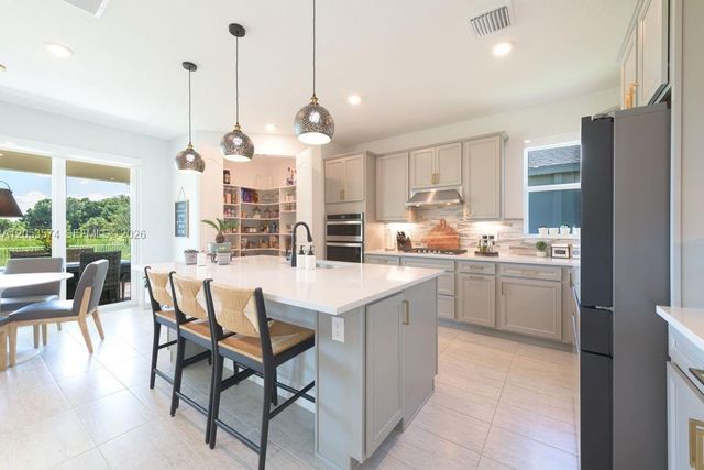 10305 SW Captiva Dr, Port St. Lucie, FL 34987