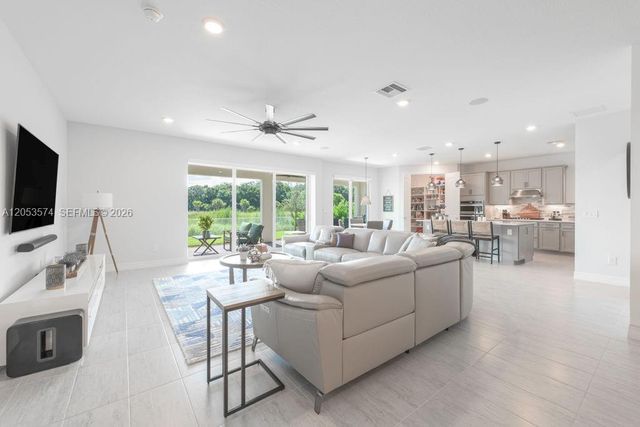 10305 SW Captiva Dr, Port St. Lucie, FL 34987