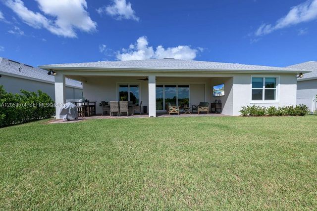 10305 SW Captiva Dr, Port St. Lucie, FL 34987