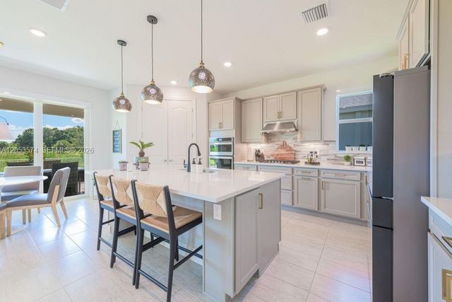 10305 SW Captiva Dr, Port St. Lucie, FL 34987