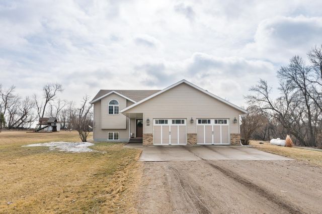 682 150th Avenue NE, Mayville, ND 58257