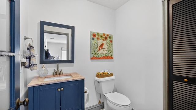 2940 NW 99th Pl, Doral, FL 33172
