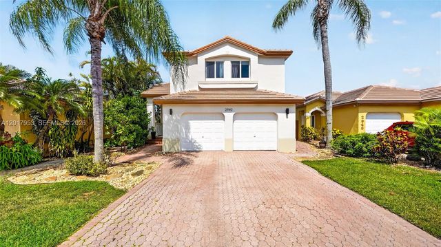 2940 NW 99th Pl, Doral, FL 33172