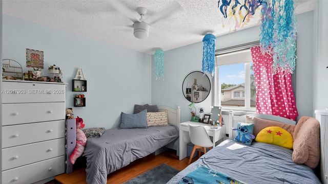 2940 NW 99th Pl, Doral, FL 33172