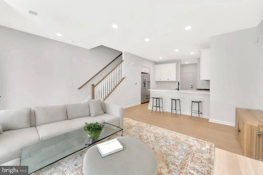 606 PARKER BOULEVARD, Princeton Junction, NJ 08550